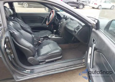 2003 Hyundai Tiburon Gt V6 z USA, uszkodzony, nr VIN KMHHN65FX3U087872